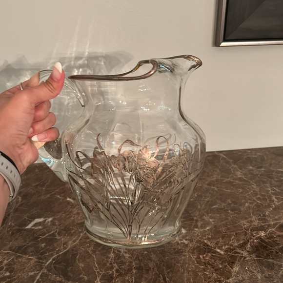 Glass Pitcher with Flower Decal - Picture 4 of 4